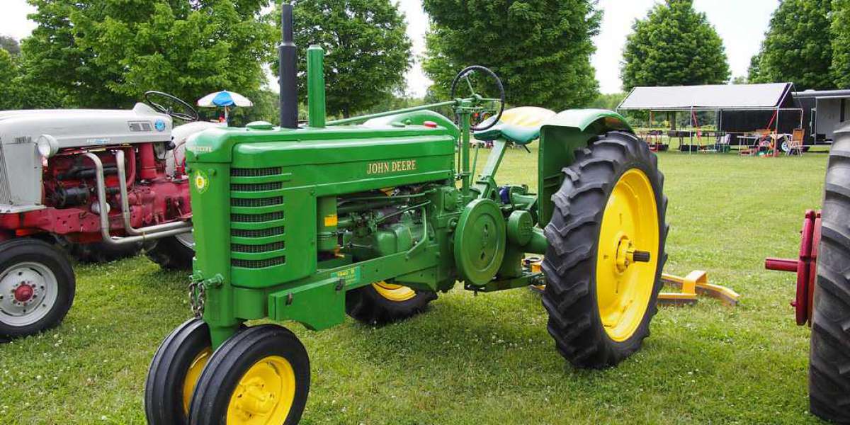 Legacy of John Deere Old Tractors