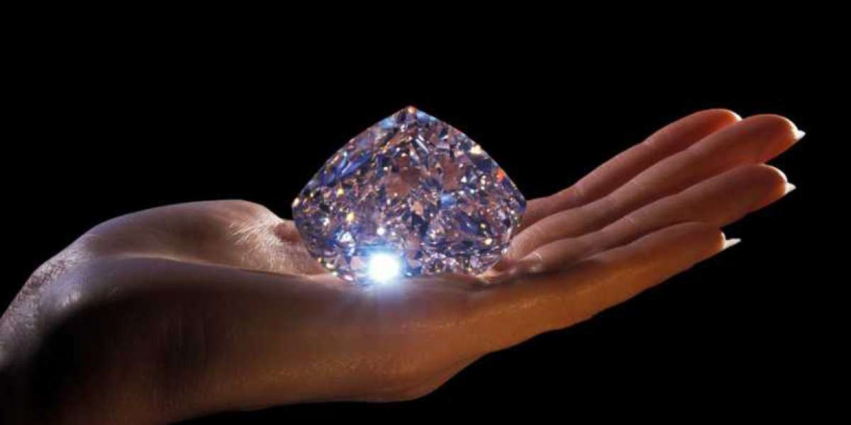 Mined or Lab Grown Diamonds: Unearthing the Beauty of Sustainable Choices
