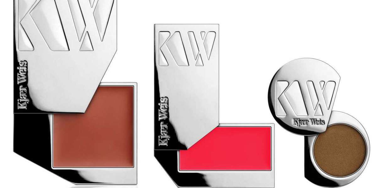 Celebrity Favorites: A Look at Kjaer Weis Beauty Products in the Spotlight
