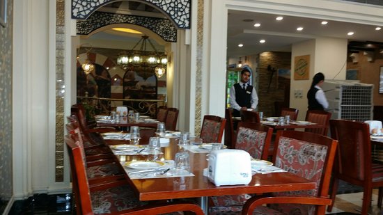 Best Seafood Restaurant in Abu Dhabi | أفضل مطعم مأكولات بحرية في أبو ظبي
