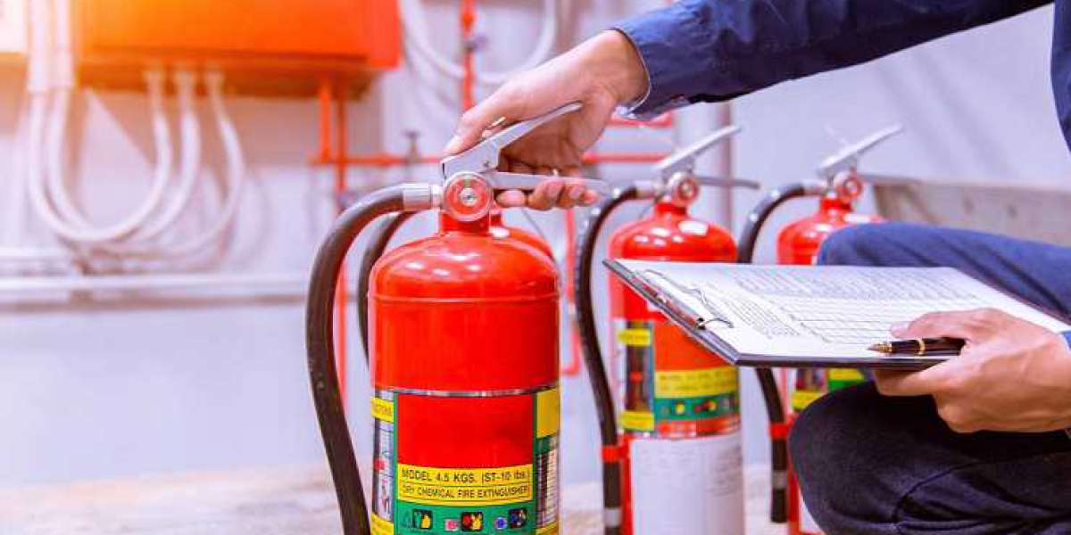Fire Extinguisher Safety for Seniors: Tips for Older Adults