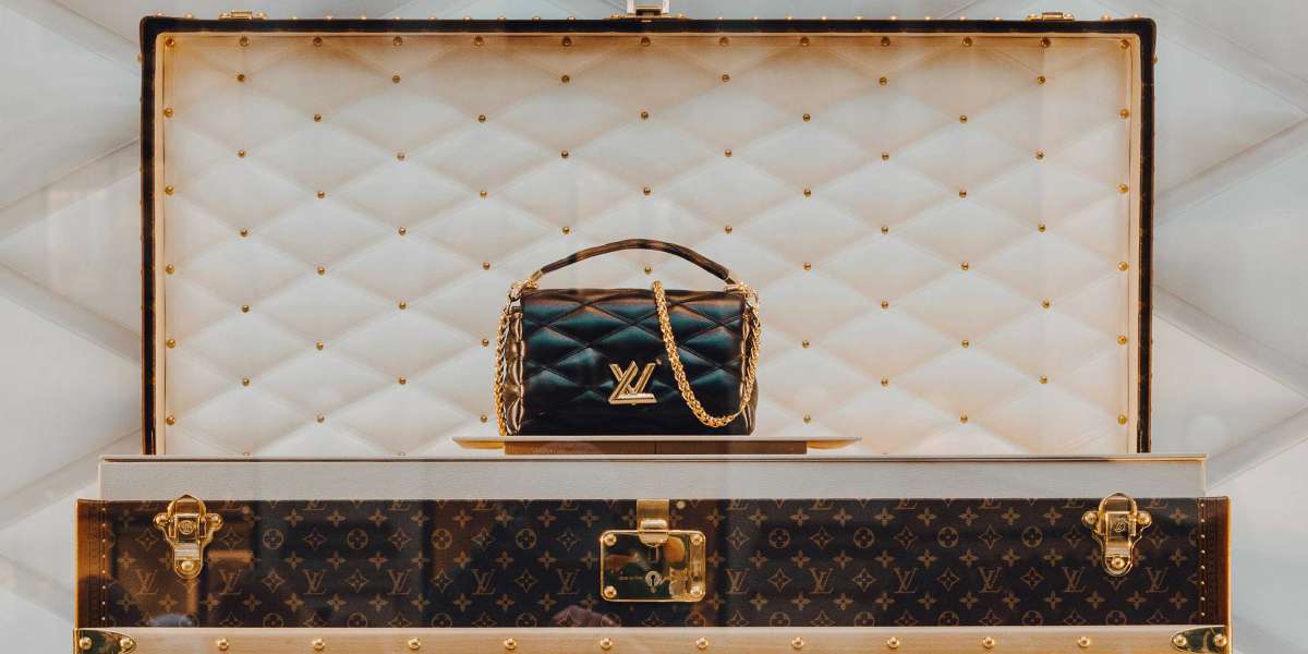LV Outlets: Where Luxury Meets Unmatched Style in Woman Bags