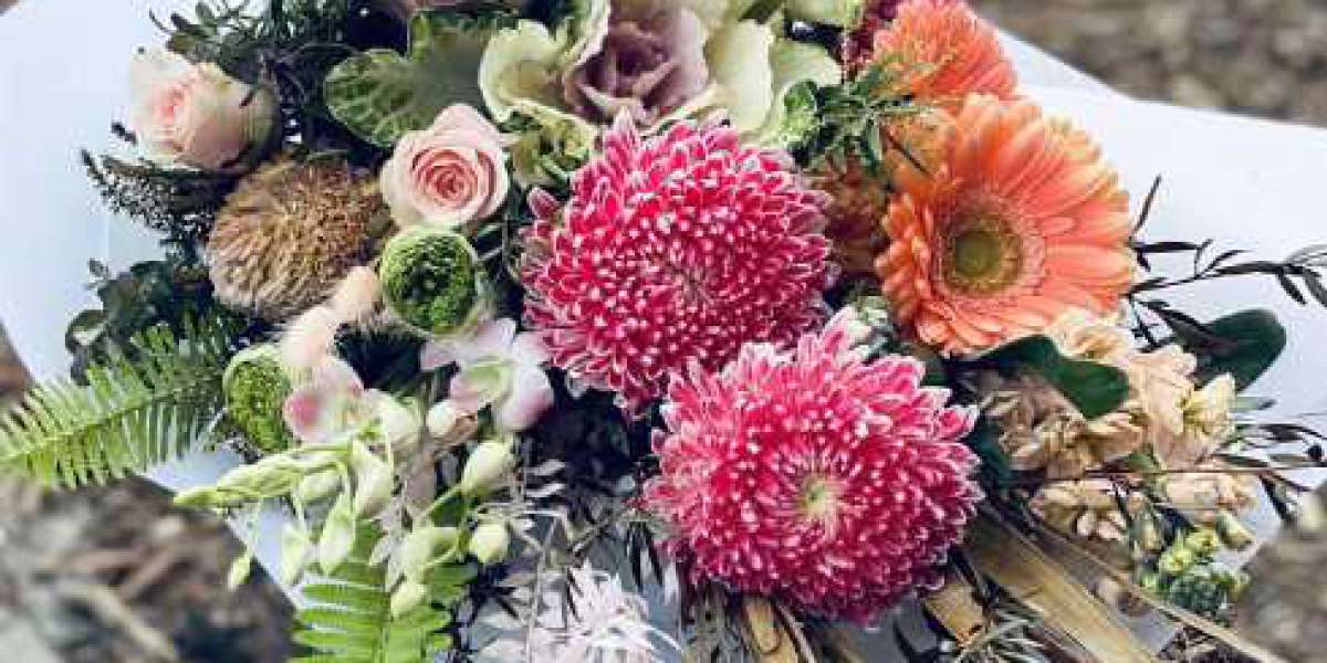 The Charm of Seasonal Blooms: Embrace the Beauty of Fresh Flowers with Naz Flowers and Gifts in Melbourne