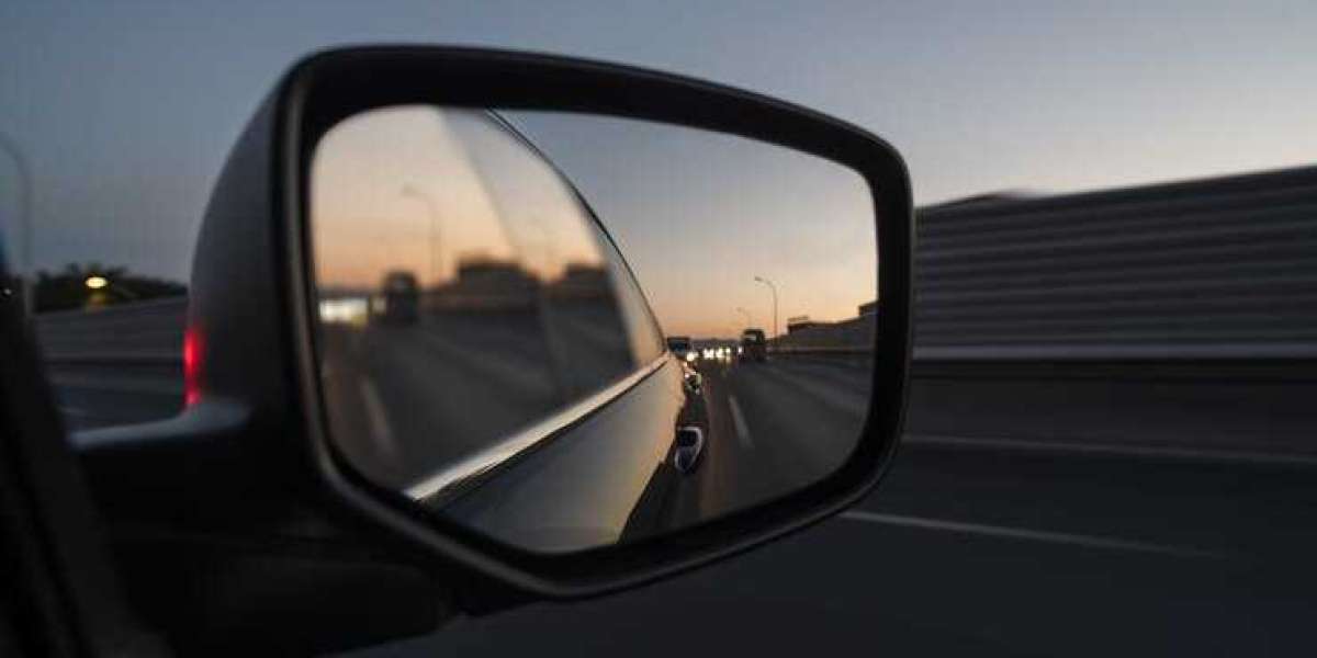Why the Best Rear View Mirror for Modern Cars Is a Digital One