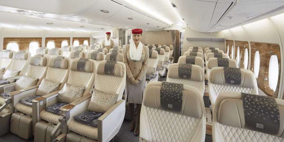 Can Economy Passengers Use the Bar on Emirates A380 from the UK to Dubai?