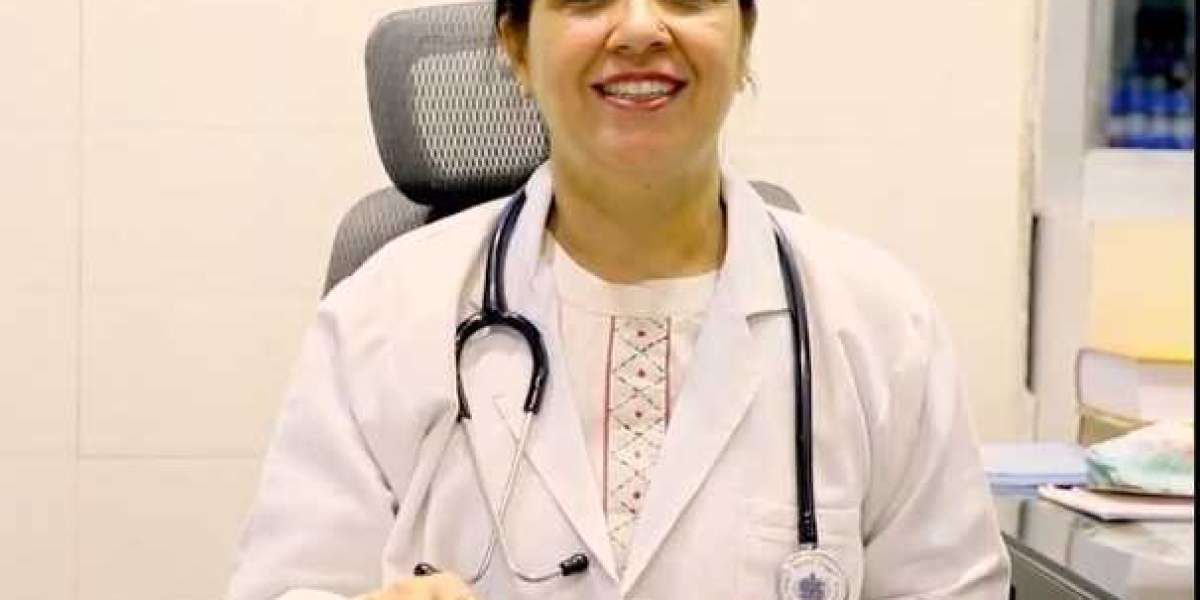 Rashmi Chandwani: Best Homeopathy Doctor in Delhi