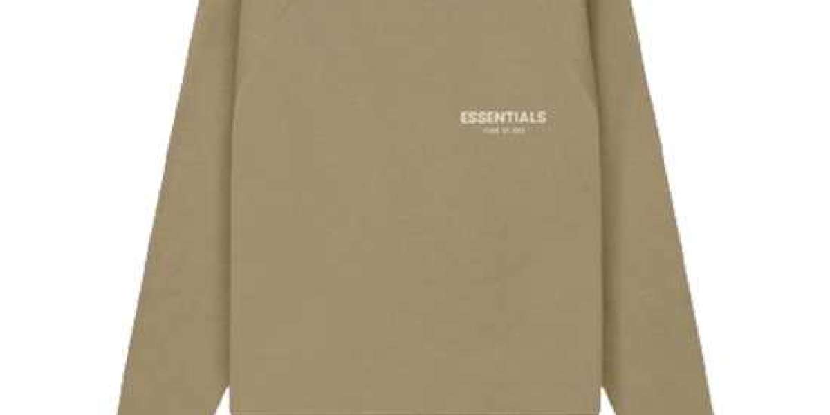 Essentials Sweatshirt: Elevating Everyday Comfort and Effortless Style