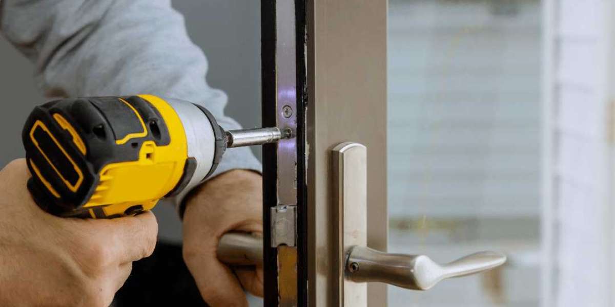 Locked Out in Dubai? Here’s What You Need to Know About Locksmith Services