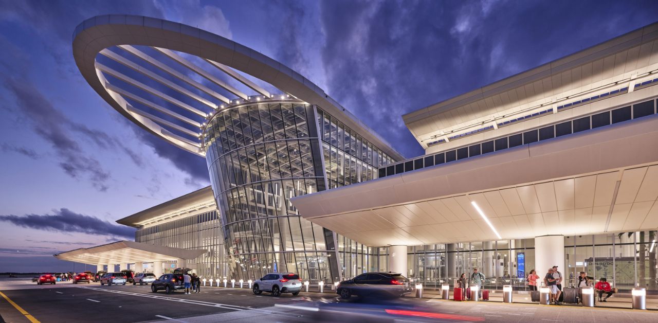 Delta Airlines MCO Terminal - Orlando International Airport